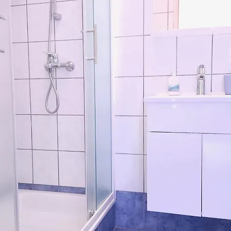Lorena In Guest house 3*
