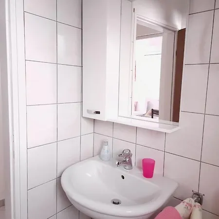Lorena In Guest house 3*