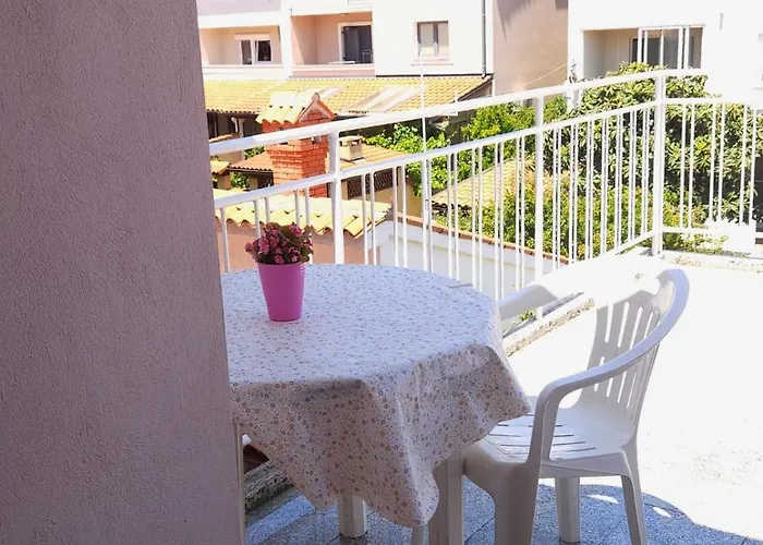 Lorena In 3* Pula
