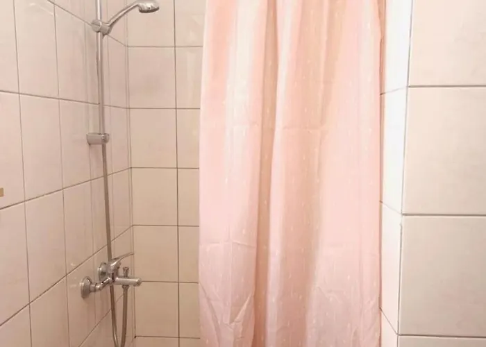 Lorena In Gostinjska kuća 3*