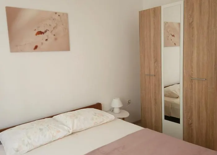 Lorena In Guest house Pula