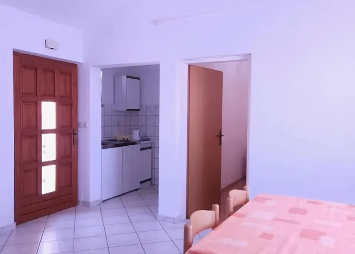 Lorena In Πούλα